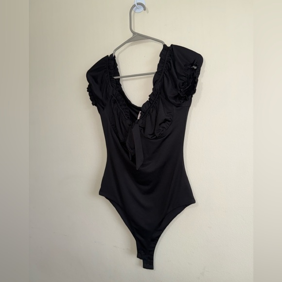 Princess Polly Medina Bodysuit Black Size 6 $48 - Picture 6 of 9